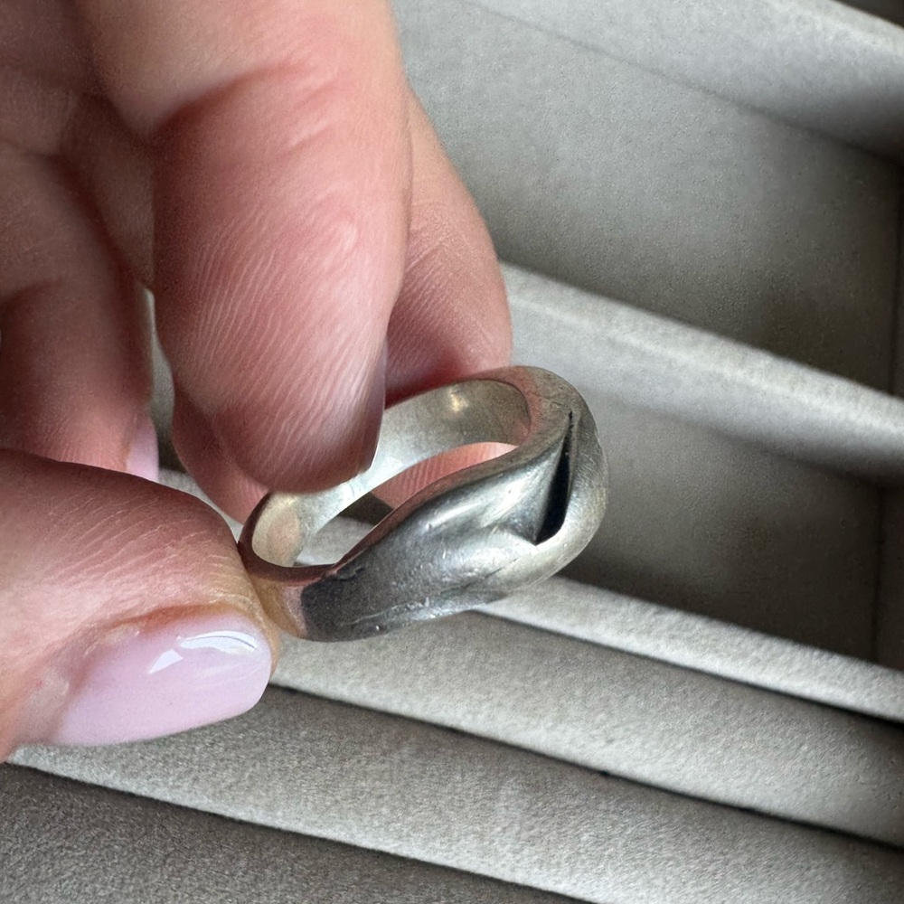 Vintage Sterling Silver Wave Design Ring Size 9 8.3g